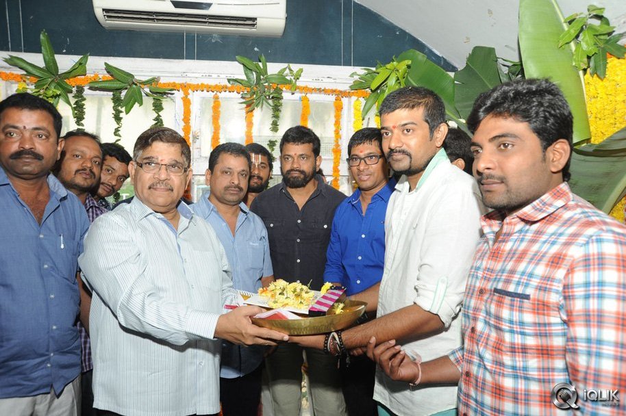 Kumari-21-F-Movie-Opening